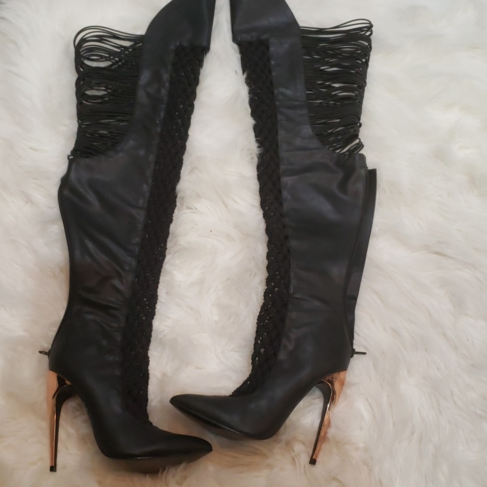 BEBE BLACK LEATHER THIGH HIGH BOOTS